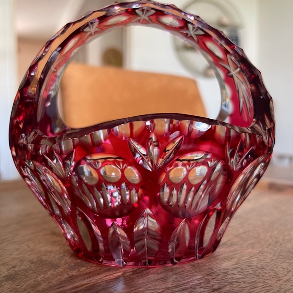 Bleikristall Cranberry 24% Lead Crystal Basket Berchtesgaden Germany.